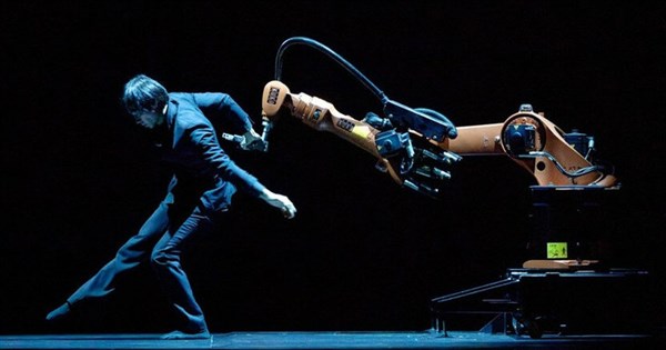 Human-Machine Dance Debuts In Japan