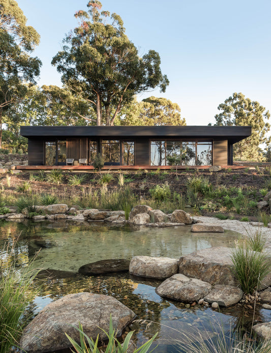 Pond Views & Japanese Vibes in Hobart